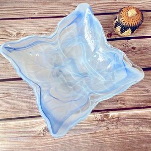 Vintage Blue & White Swirl 4 Leaf Moulded Art Glass Bowl by Lavorazione Murano
